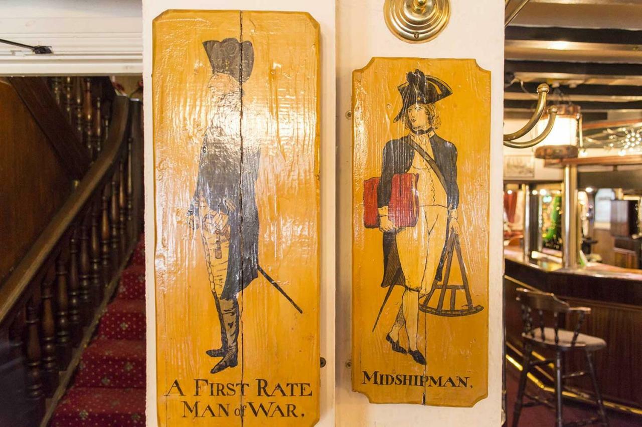 The Liverpool Arms Hotel Beaumaris Ngoại thất bức ảnh
